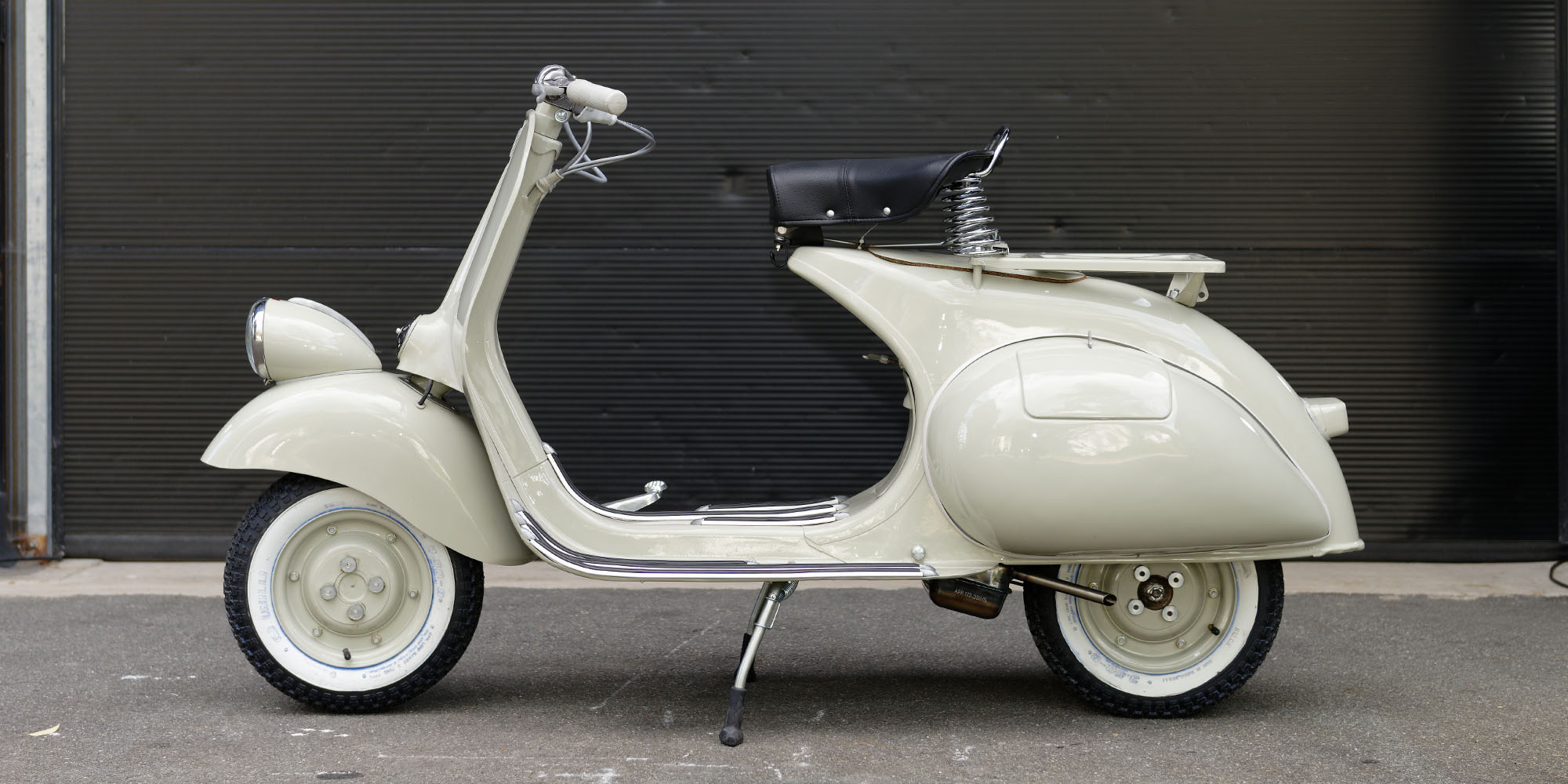 Vespa Faro Basso